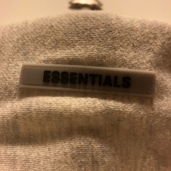 Essential hood - Picture 6 of 8